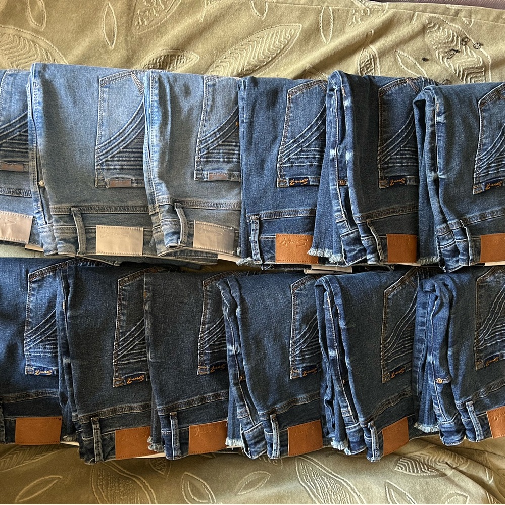 Seven7 Jeans